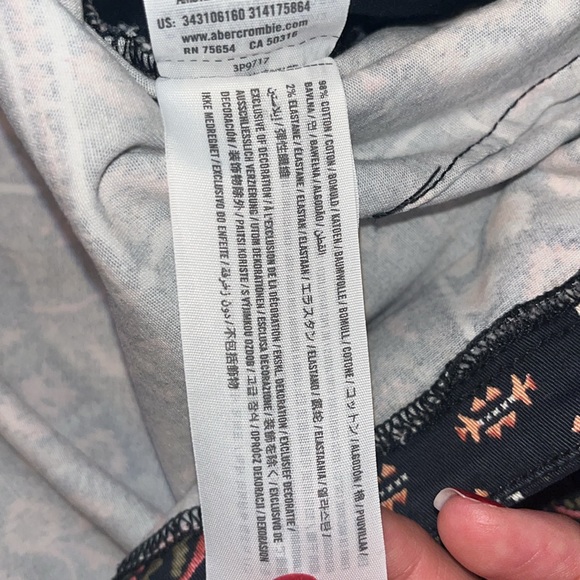 hollister Patterned Mini Skirt - Picture 3 of 4